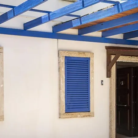 Convenient 1 Bedroom House Near The Center Of Bodrum Apartmán